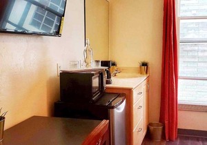 Charming & Relaxing DOWNTOWN