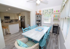 Charming seaside cottage located in Duck, NC.