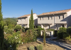 Charming summer-decorated holiday home in Northern Corsica