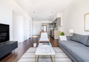 Chic Milpitas 1BR w/Gym, Pool, walk to BART + Great Mall, by Blueground