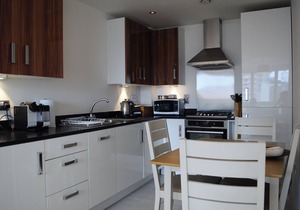 Cityscape Views | Pvt Balcony | 1BD | Notting Hill