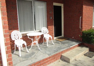 Clan Ranald Unit 2 ~ Short walk to all amenities! UNLIMITED FREE WI-FI!