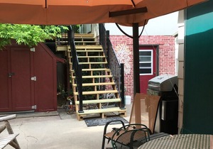 Clean, well furnished 2 bedroom apartment, 10 blocks from downtown. Safe, quiet