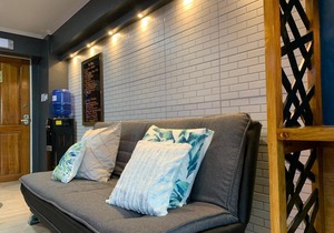 CLOCKWORKORANGE Luxury Suites with Netflix