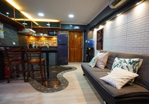 CLOCKWORKORANGE Luxury Suites with Netflix