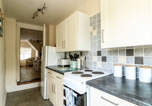 COBBLER'S COTTAGE, pet friendly, country holiday cottage in Mundesley