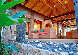 Coco de Mer Hotel and Black Parrot Suites