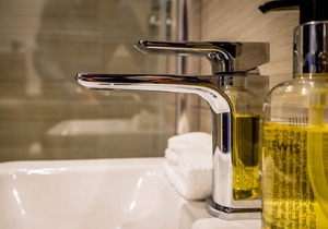 Cocoa Suites 56 - sleeps 2 guests with parking