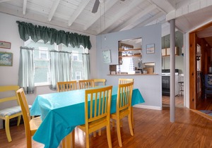 Come enjoy 7 miles of beaches in sunny OOB in this 3 bedroom condo!