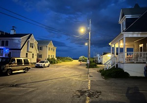 Come enjoy 7 miles of beaches in sunny OOB in this 2 bedroom condo.