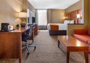 Comfort Suites Bethlehem Near Lehigh University and LVI Airport