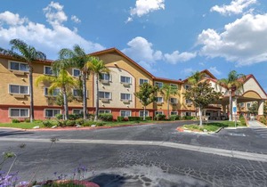 Comfort Suites Near Six Flags Magic Mountain