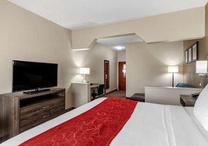 Comfort Suites near Robins Air Force Base