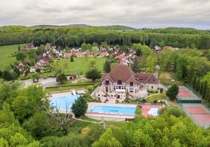 Comfortable home with terrace in a pleasant holiday village