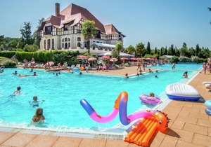 Comfortable home with terrace in a pleasant holiday village