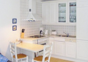 Comfortable vacation apartment with large balcony, close to the forest, in the Eichenpark, WLAN