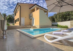 Complex of 2 villas Olivia-Marisol with 2 private pools for up to 20 persons, 200m from the beach