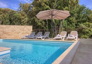 Complex of two villas Aurora-Marisol with 2 pools only 200m from the beach for up to 20 persons - WiiBuk