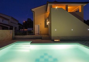 Complex of two villas Aurora-Marisol with 2 pools only 200m from the beach for up to 20 persons - WiiBuk