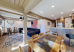 Condo ∙ 2 bedrooms ∙ 5 guests