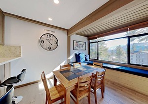 Condo ∙ 2 bedrooms ∙ 5 guests