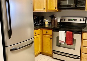 Condo in Legends Golf Course Resort with a great Pub Next Door to the Unit