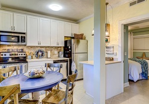 Condo Steps from Ocean with WiFi, Partial Beach Views, Heated Pool/Grills