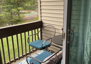 Convenient location to Weirs Beach at Lake Winnipesaukee