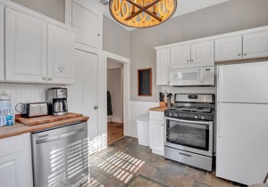 Cool Designer Cottage on Jones w/Courtyard & Parking by Lucky Savannah