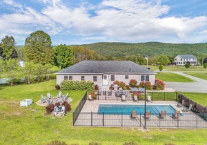Coop Diamonds Luxury Rentals; Sunrise Estates 6