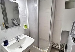 Cosy 20m With Balcony Near The Beaches