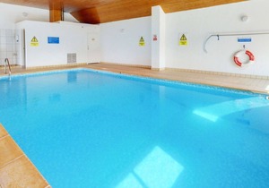 Cosy apartment for 2 people with WIFI, pool, TV, terrace and parking