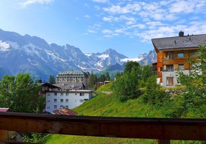 Cosy apartment for 5 people with WIFI, TV and balcony