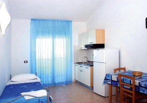 Cosy apartment in Lido Adriano with communal pool