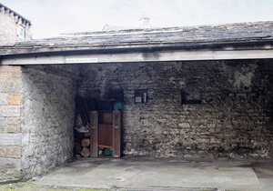 Cosy cottage in Askrigg with en-suite facilities to both bedrooms.