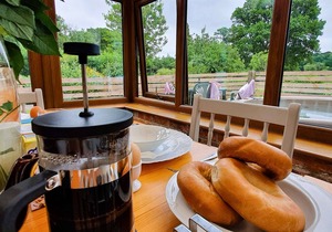 Cosy Dog-Friendly Cottage, Hot Tub & Enclosed Garden – The Victorian Barn Dorset