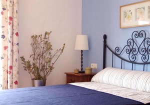 Cosy house in Estepa with mountain view