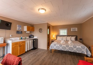 Cottage 10 Summary: S