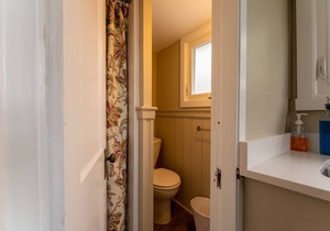 Cottage 2 Summary: Th