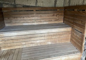 Cottage with 1 Bedroom, 1 Bathroom, Heated solar Pool, Sauna, jacuzzi, Garden