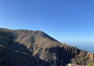 Cottage with 1 Bedroom, 1 Bathroom, Heated solar Pool, Sauna, jacuzzi, Garden