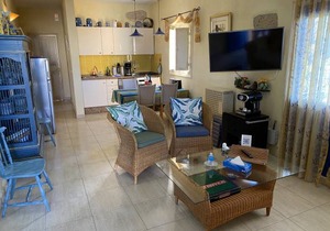 Cottage with 2 Bedrooms.2 Bathrooms, Heated solar Pool, Sauna, Jacuzzi, Garden