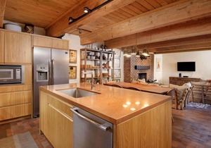 Cottonwoods Unit 1C, Downtown Condo with Upgraded Kitchen & Bathrooms