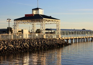 Courtyard by Marriott Oakland Airport