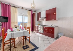 Cozy apartment in Novi Vinodolski