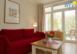 Cozy apartment with large south-facing balcony!
