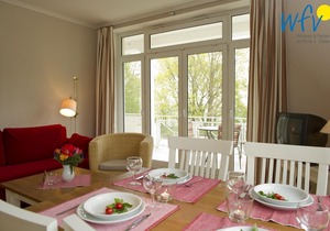 Cozy apartment with large south-facing balcony!