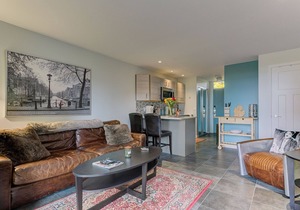 🏖️ Cozy Aviation ✈ Style Lake View Condo @ The Shores