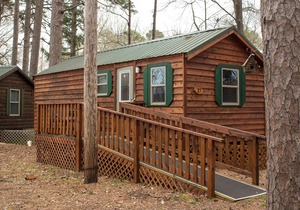 Cozy Cabin #27 walking distance to KY Lake and GREAT fishing - Camden TN.