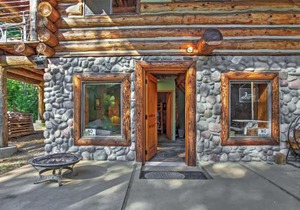 Cozy Easton Cabin with Wenatchee Natl Forest Views!